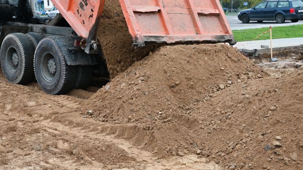 Soil Delivery in Surprise